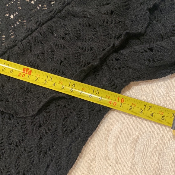 NWT.  Tequila Solo Aigle Soft Black Open Knit Sweater with Flower Pin 4 closure - Picture 10 of 14